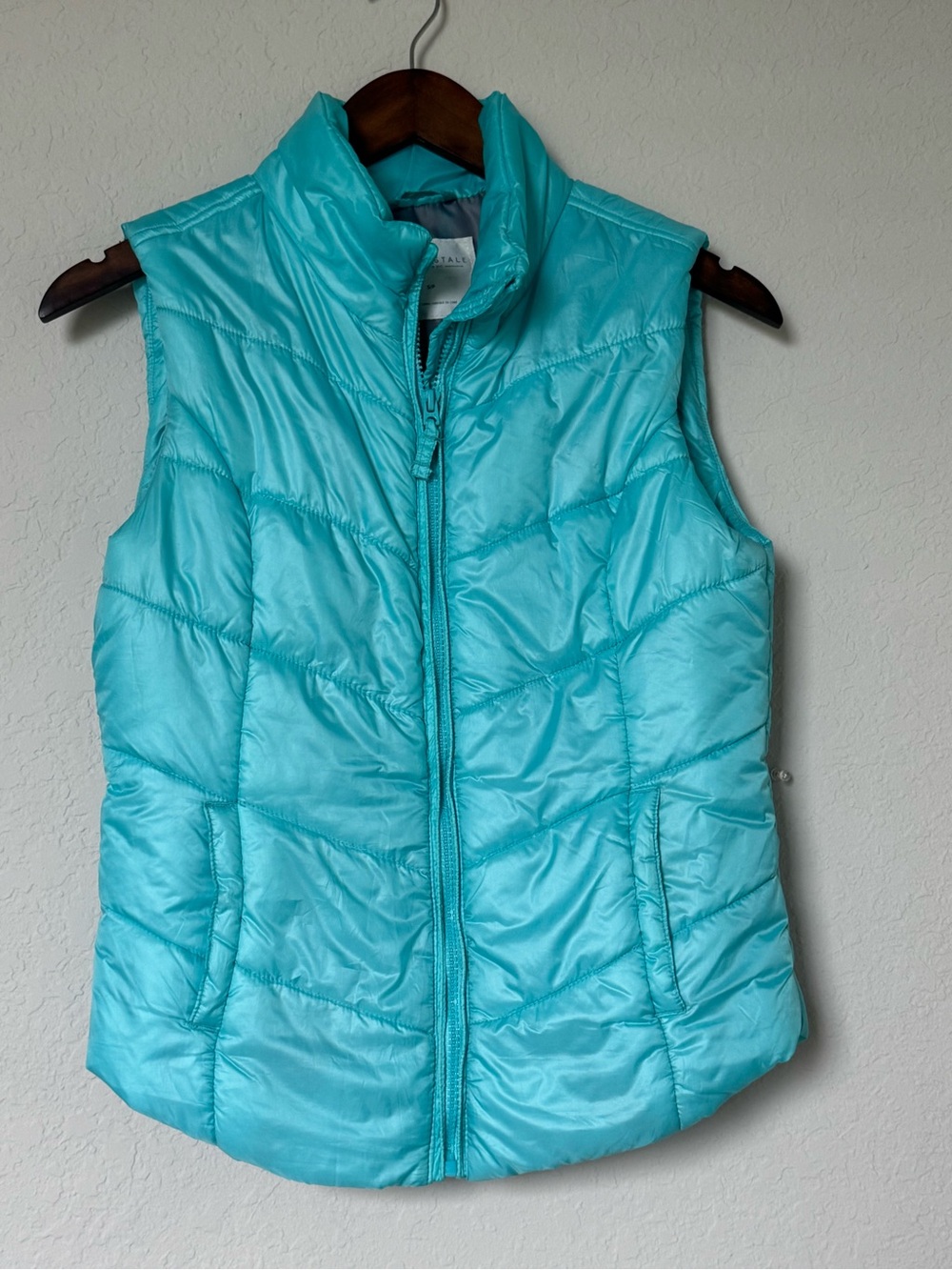 Aeropostale Aqua Quilted Sleeveless Puffer Vest